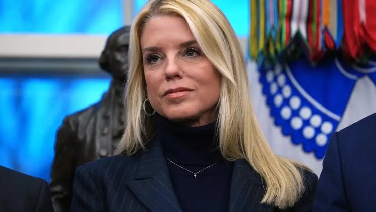 Pam Bondi to join White House advisory panel on AI...