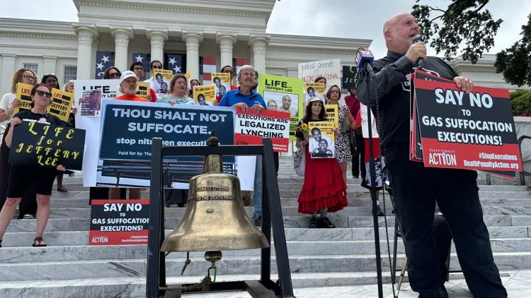 Supreme Court says Alabama can't execute man with...