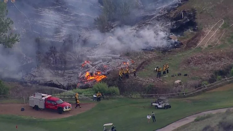 Lightning strikes golfer, sparks brush fire at Fox...