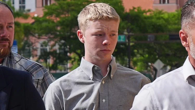 FBI testimony alleges Florida teen tried to destroy...