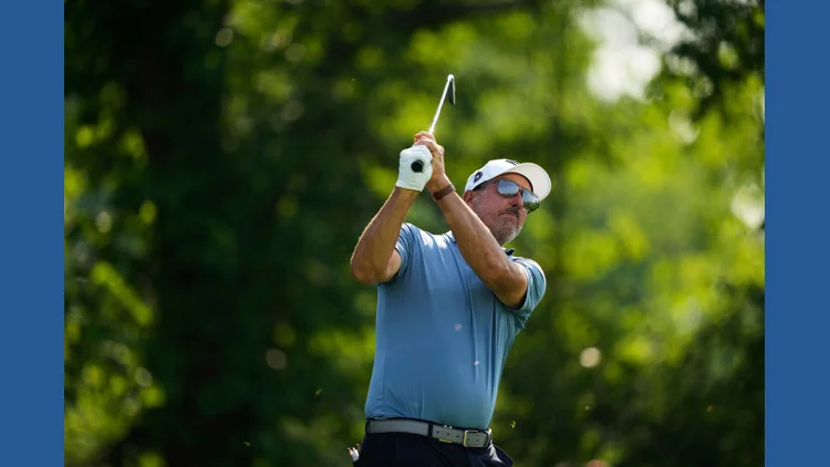 Report: Mickelson kicked out of San Diego club for...