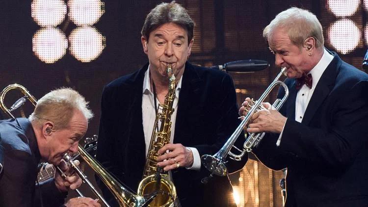 Walter Parazaider, founding member of Chicago, dies at 81