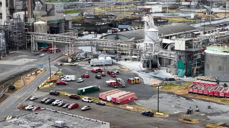 Major chemical tank rupture leaves at least 1 dead, 9