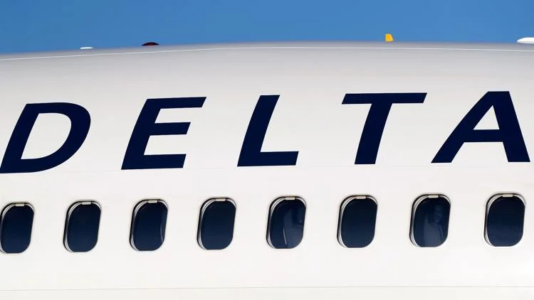 Delta, United still offering travel waivers after storms...